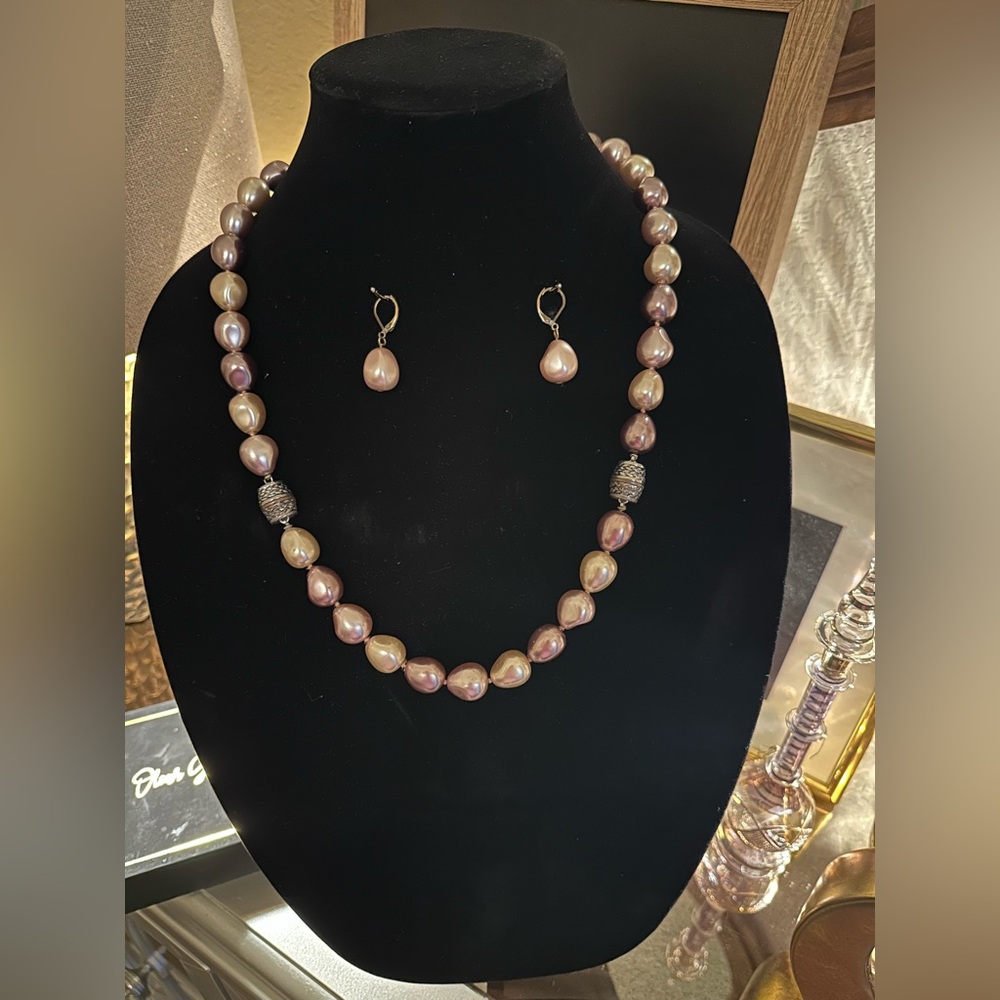 Oliver Gray Designs Vintage Ladylike Jewelry Set.